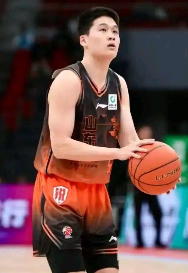 效仿布伦森！尼克斯要求唐斯降薪，放弃2.72亿四年顶薪续约