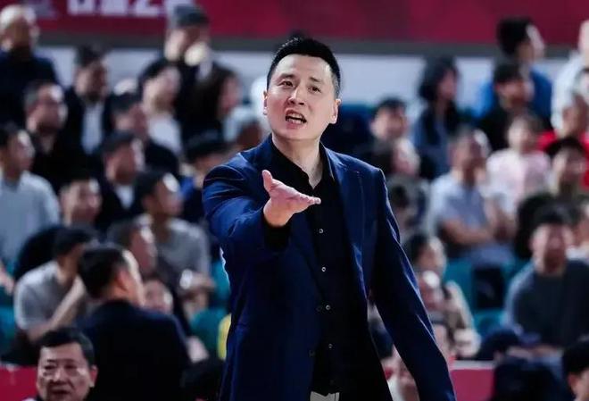 CBA最新消息：杨瀚森回归首秀，洛夫顿有望加盟广东队