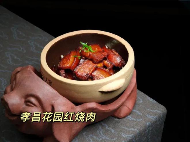 东契奇又瘦了!与凯斯勒上演空接连线 诺天王导师观摩湖人训练