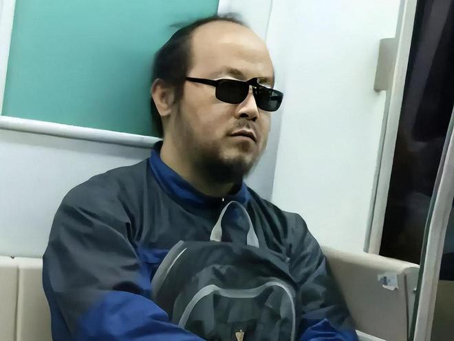 狄金森21分巴夫金19+6+5 鹈鹕逆转险胜黄蜂