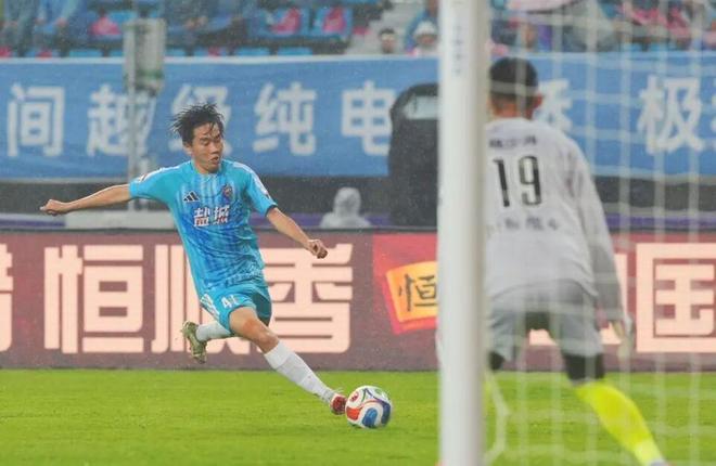 两战狂砍53分22篮板,中国女篮的“姚明时代”来了,只可惜不是时候