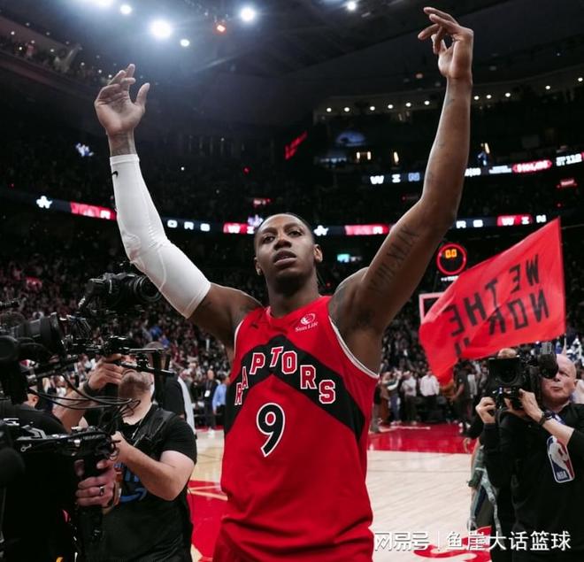 广东3消息!买断王少杰受阻,杜锋将出国学习,奎因有望加薪续约